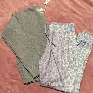 Cozy Gray Sweatshirt and Leopard Print Joggers